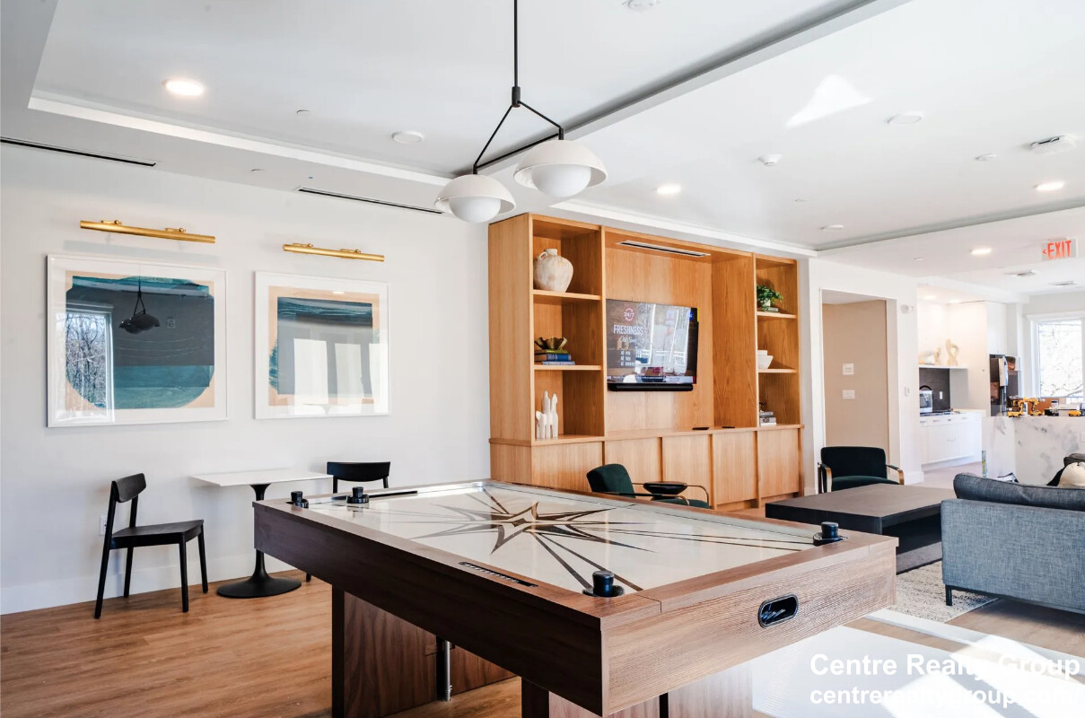 289 Walk Hill St, Roslindale