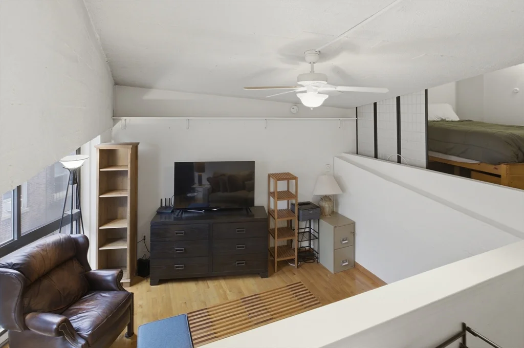 12 Stoneholm St, Back Bay