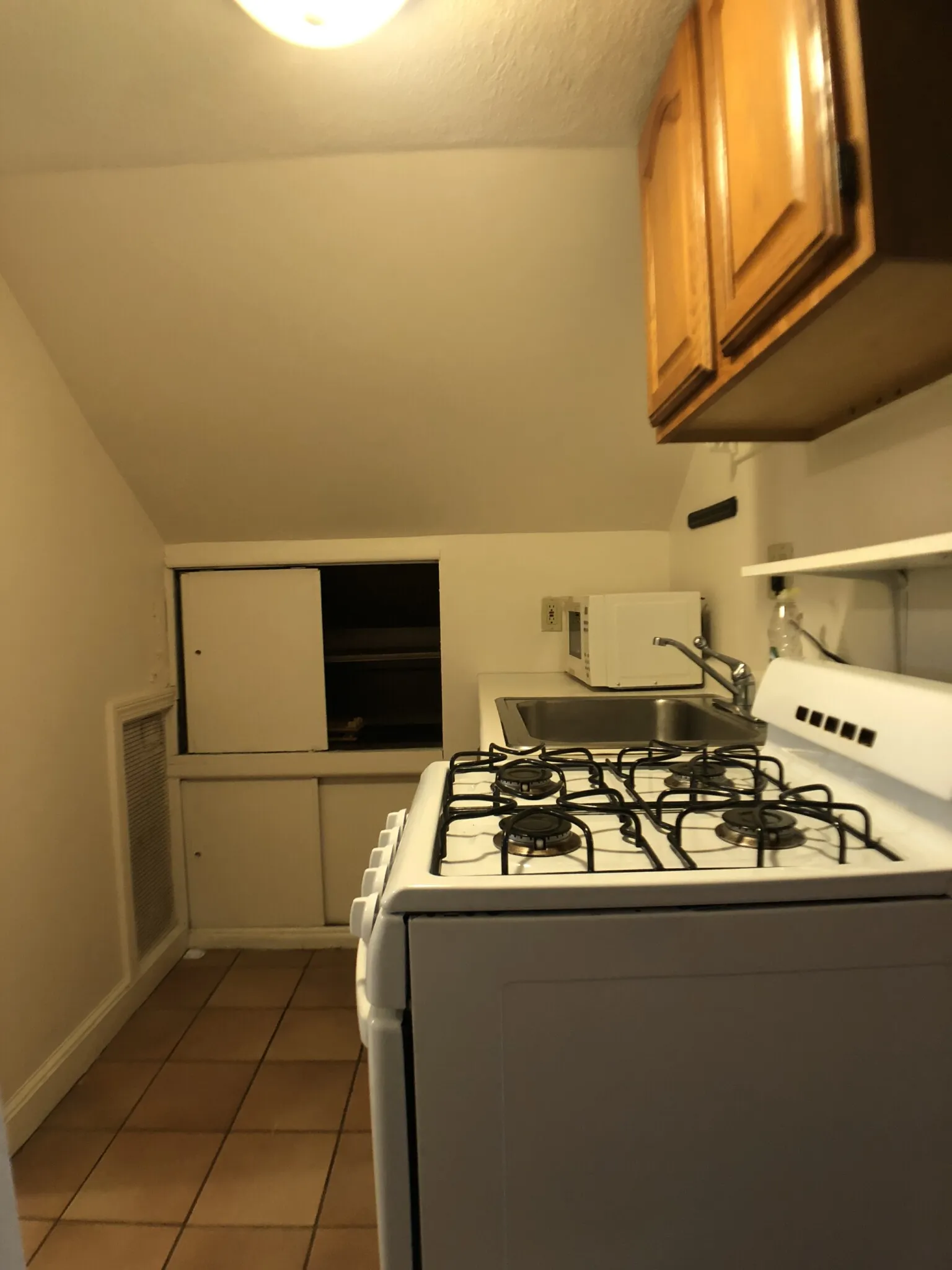 163 Strathmore Rd, Brighton