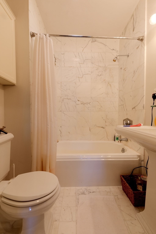 398 Marlborough St, Back Bay