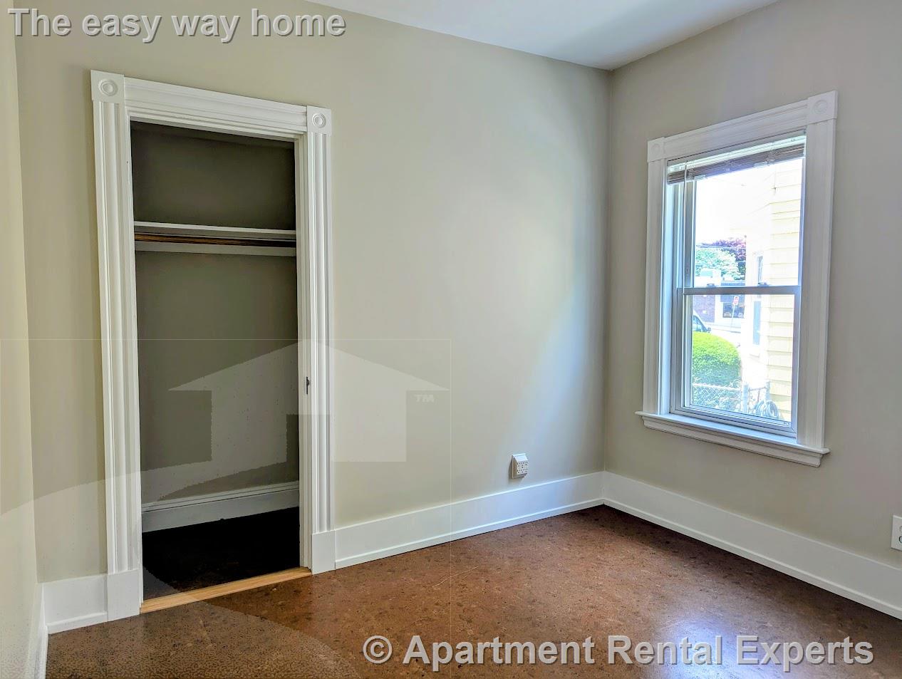 294 Boston Ave, Tufts