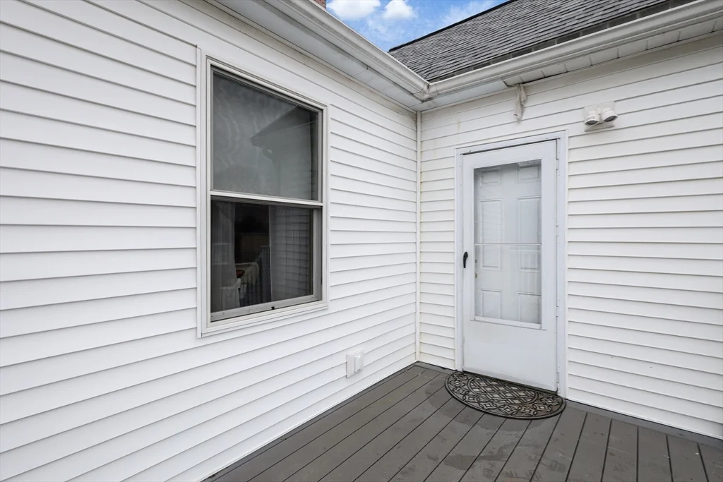 32 Beloit Rd, The Manor