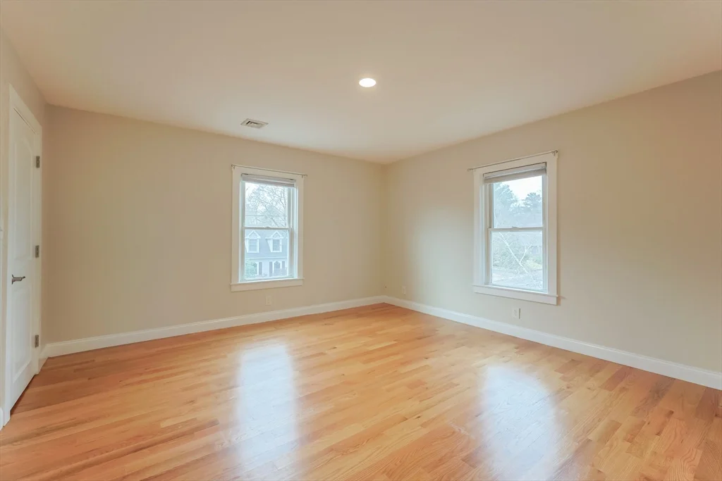 24 Charles St, Westborough