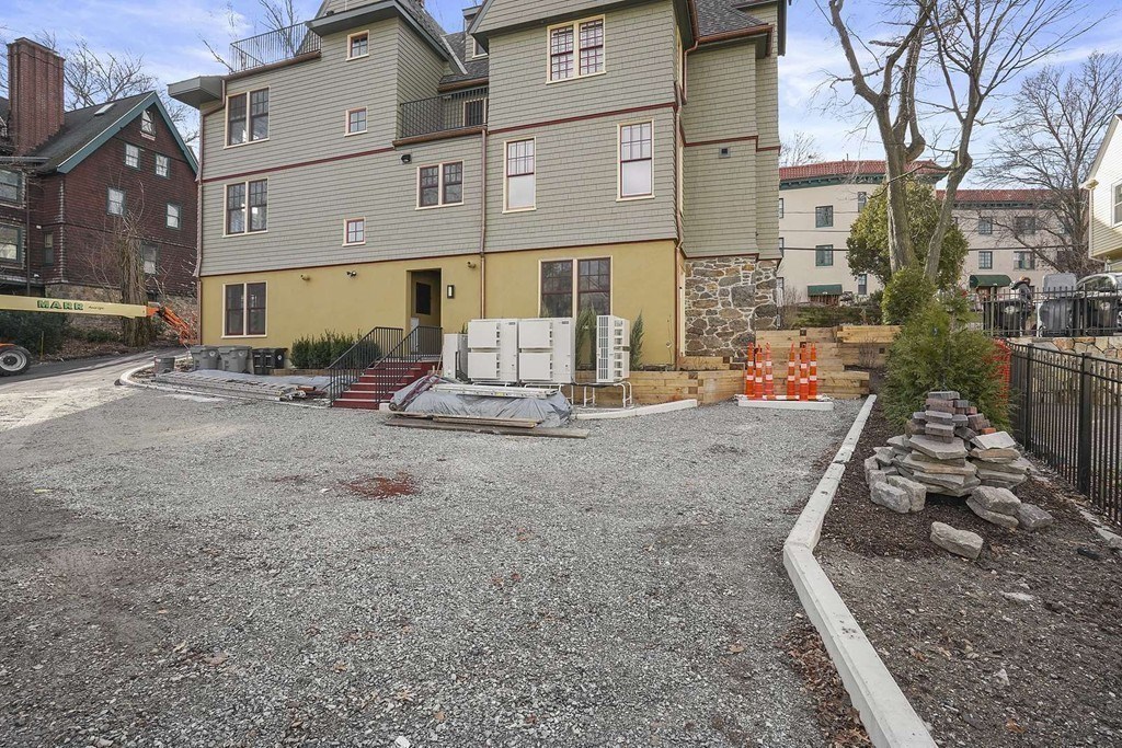 165 Winthrop Road   Half Fee, Aspinwall Hill