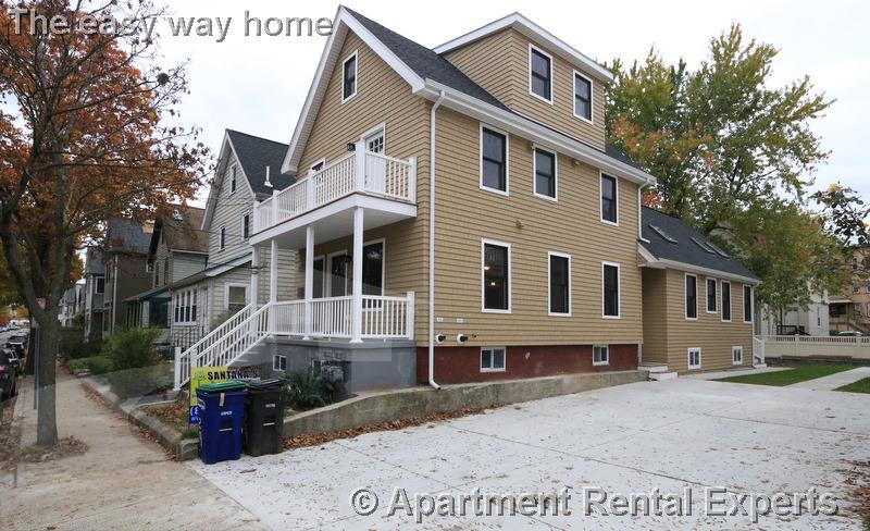 29 Elmwood St, Davis Square