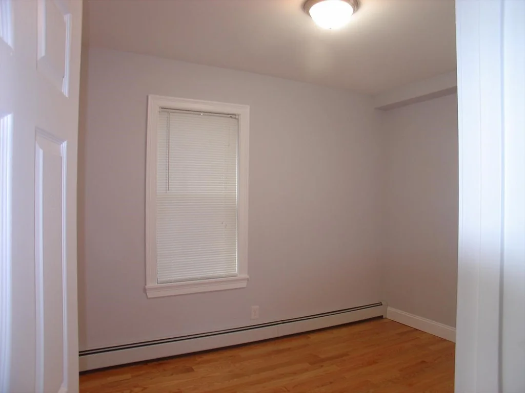 53 Middle St, South Boston