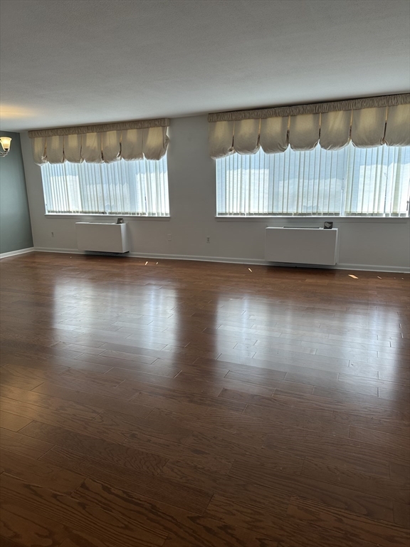 20 Hammond Pond Pkwy, Chestnut Hill