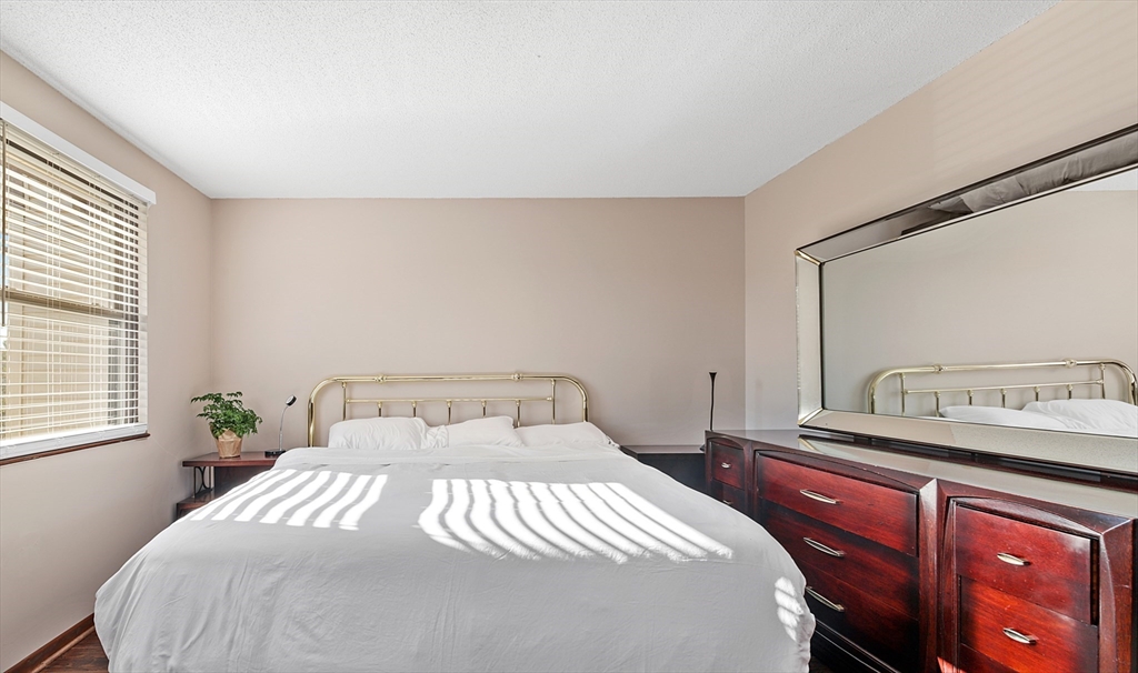 38 Rocky Nook, Malden