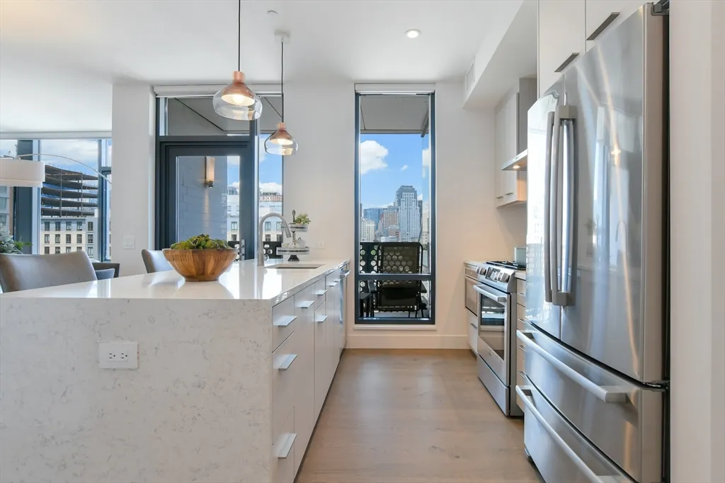 40 Traveler St, South End