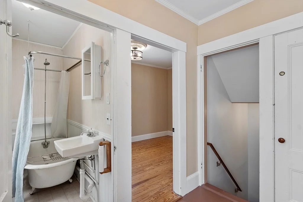 29 River Rd, Pepperell