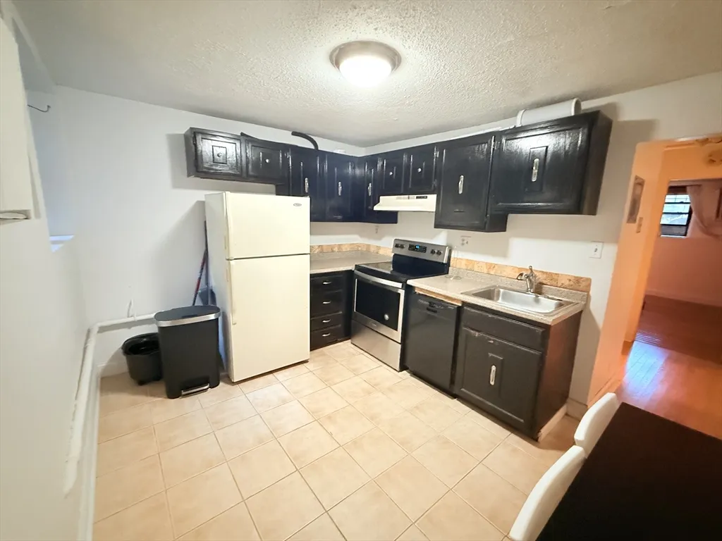 1408 Commonwealth Ave, Brighton