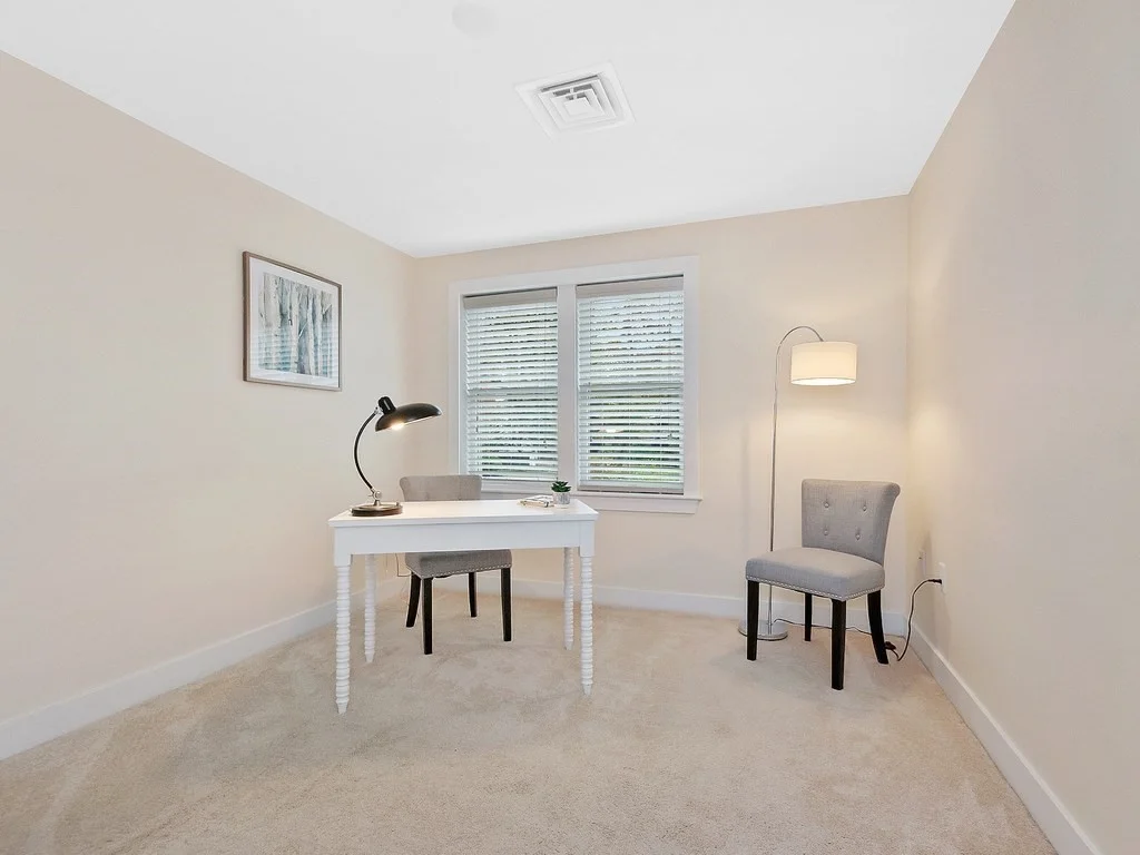 321 Hammond Pond Pkwy, Chestnut Hill