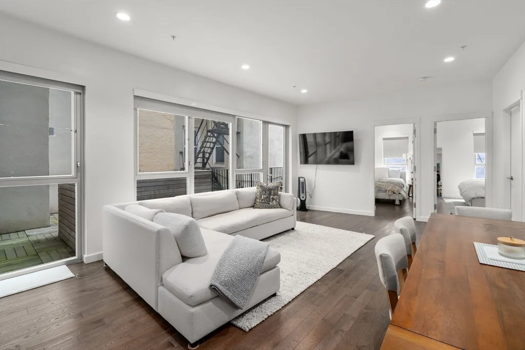 126 Salem, North End