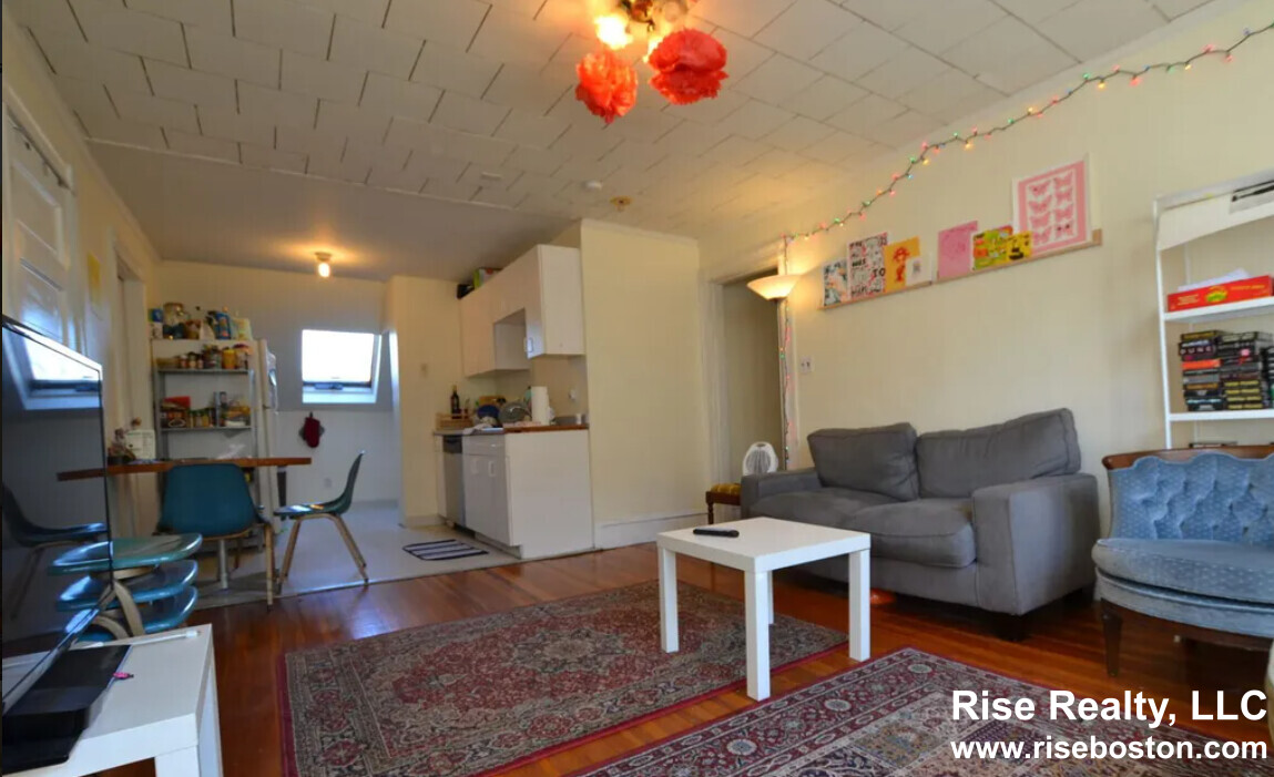 50 Brainerd Rd, Brighton