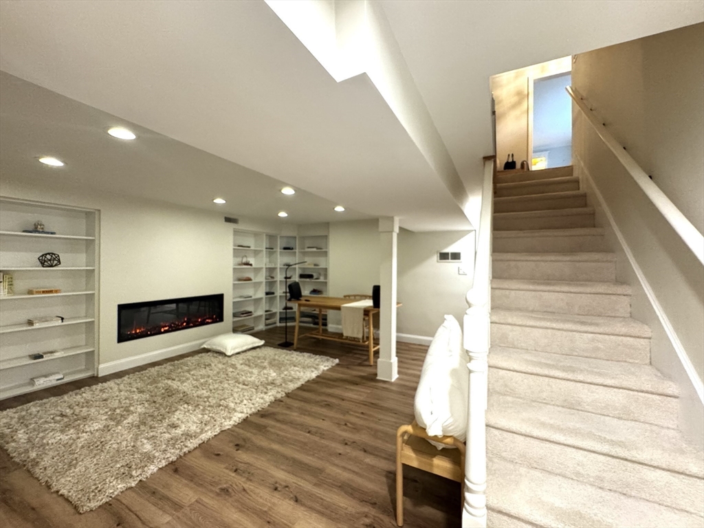 10 Winch Way, Natick