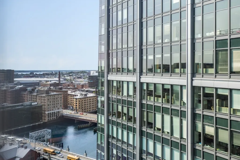 500 Atlantic Ave, Waterfront