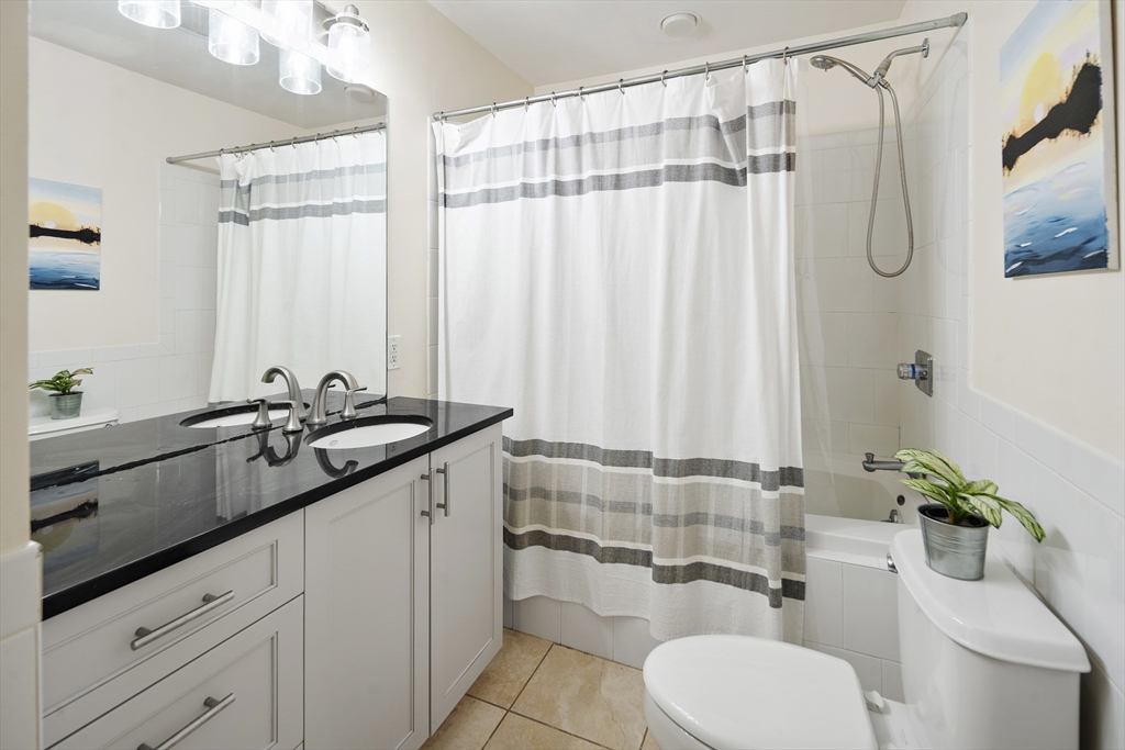 62 Gates St, South Boston