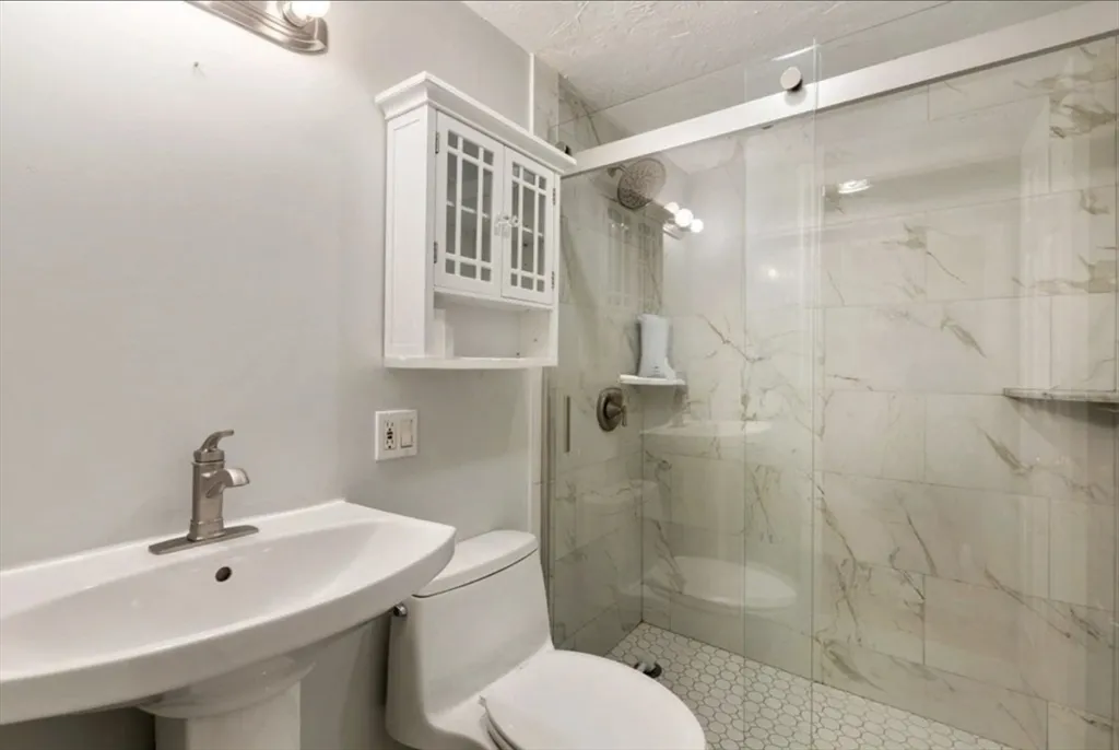 30 Peterborough St, Fenway