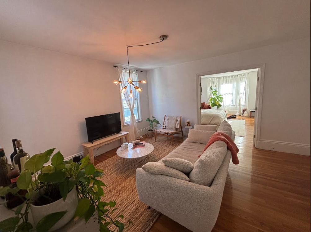 17 Pinckney St, East Somerville