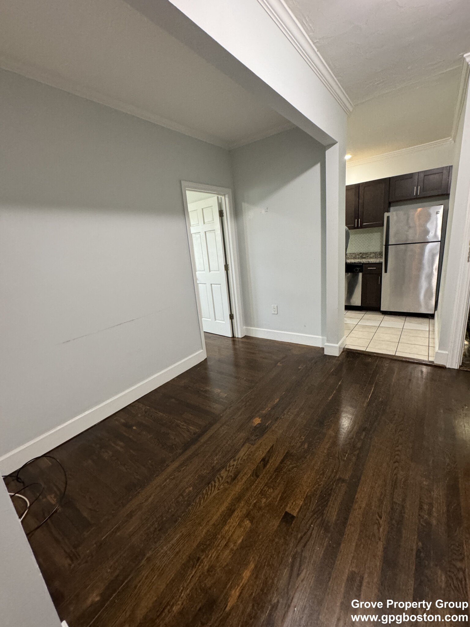 435 Walnut Ave, Roxbury