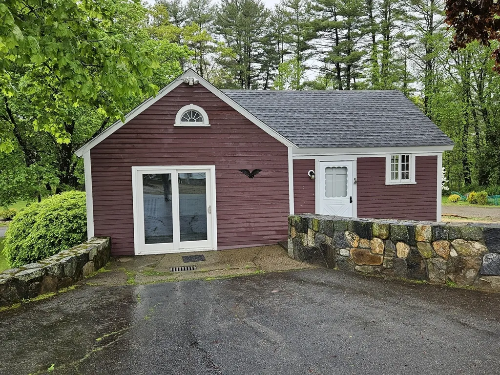 960 Boston Post Rd E, Marlborough