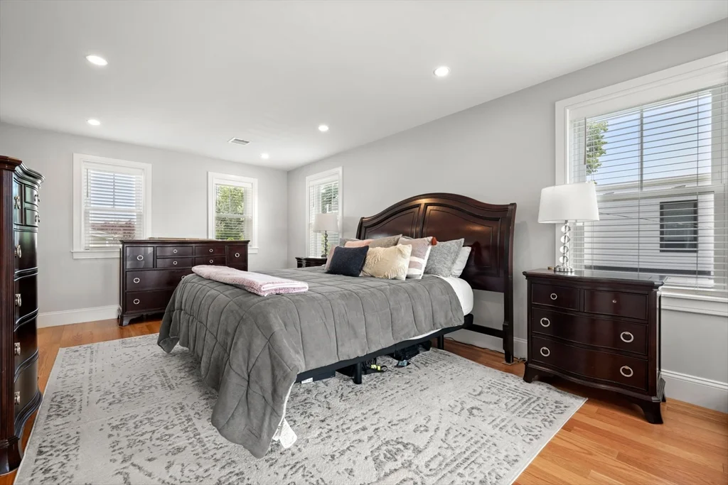 99 Crafts St, Newtonville