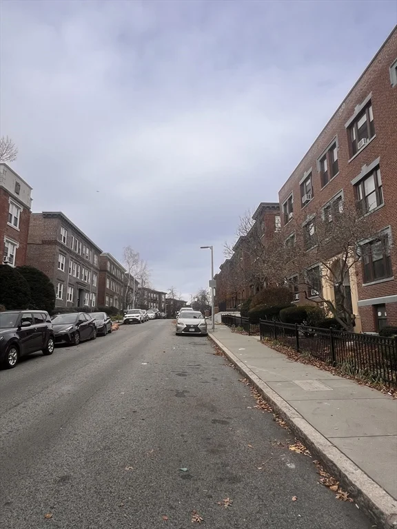 15 Park Vale, Allston