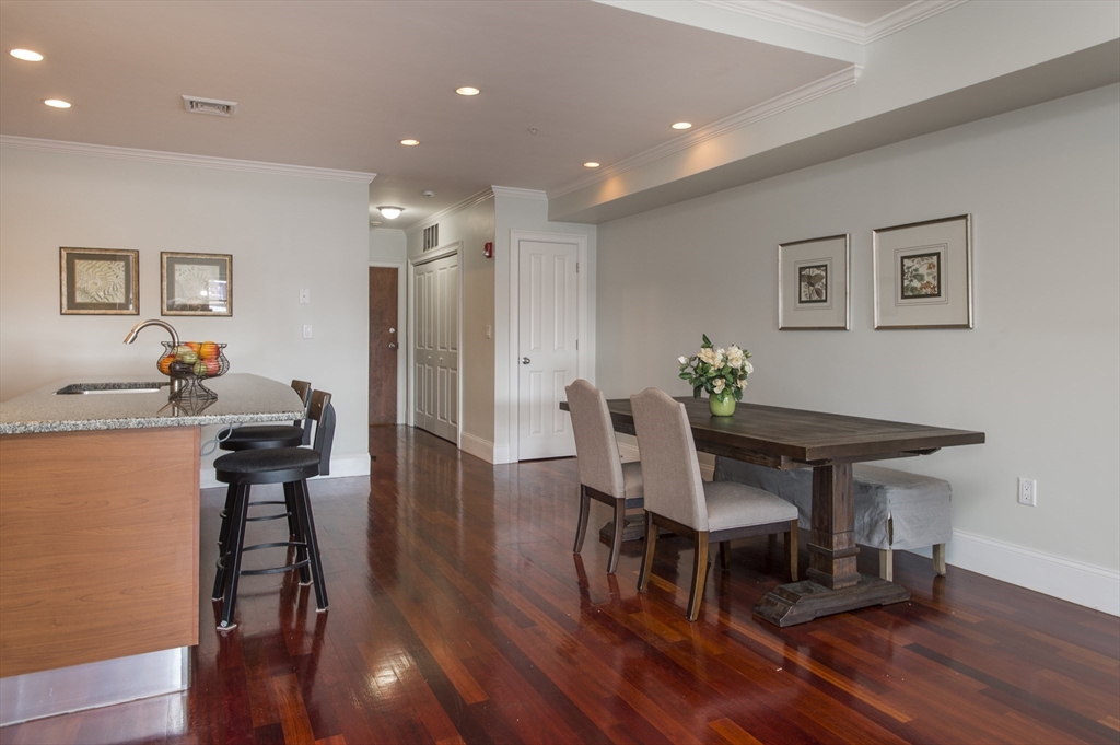 440 Commercial St, Waterfront