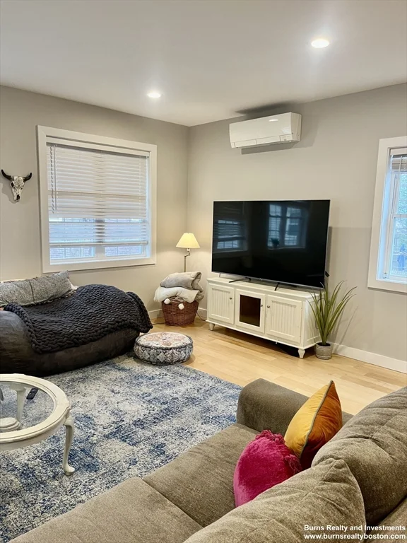 599 East Broadway, South Boston