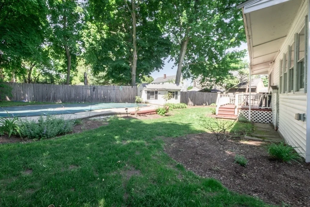 32 Hamilton Rd, Wakefield