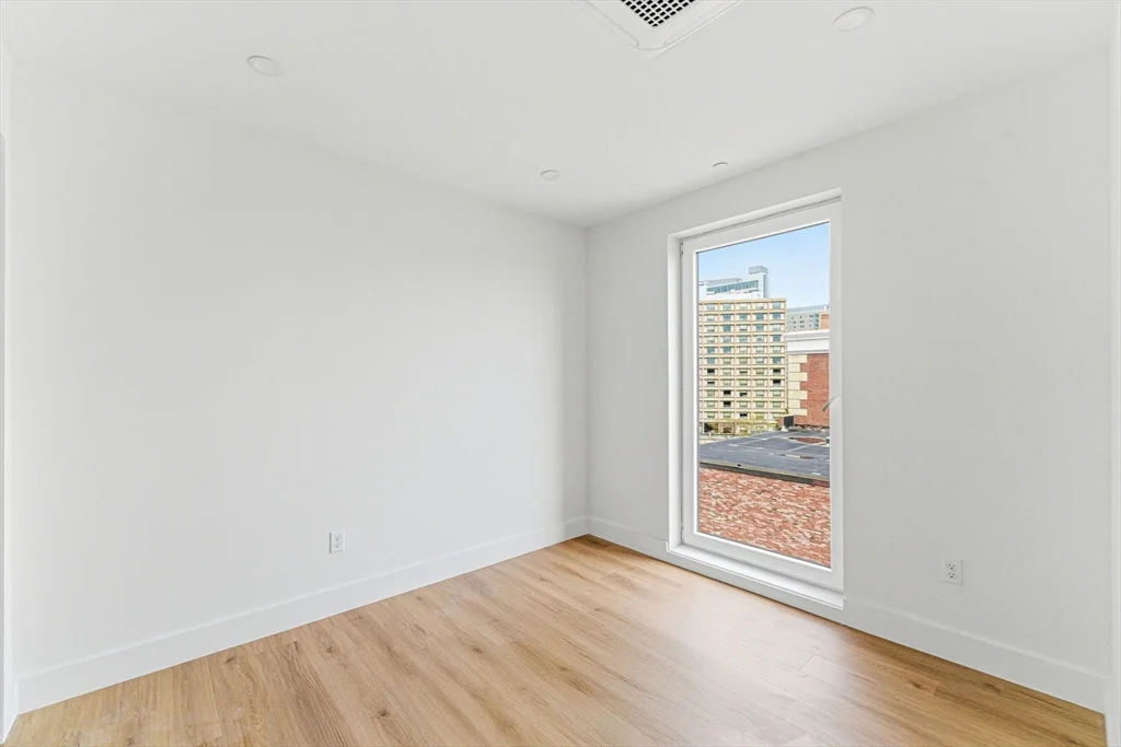 1035 Commonwealth Ave, Allston