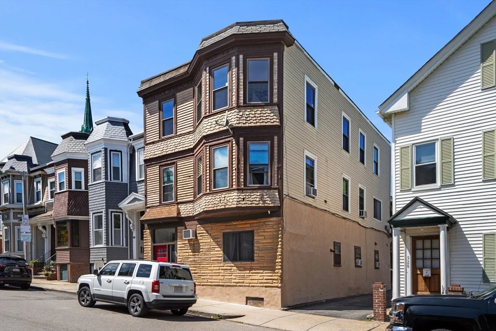 526 E 5th St, South Boston