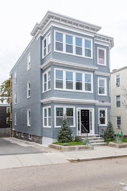 112 King, Dorchester