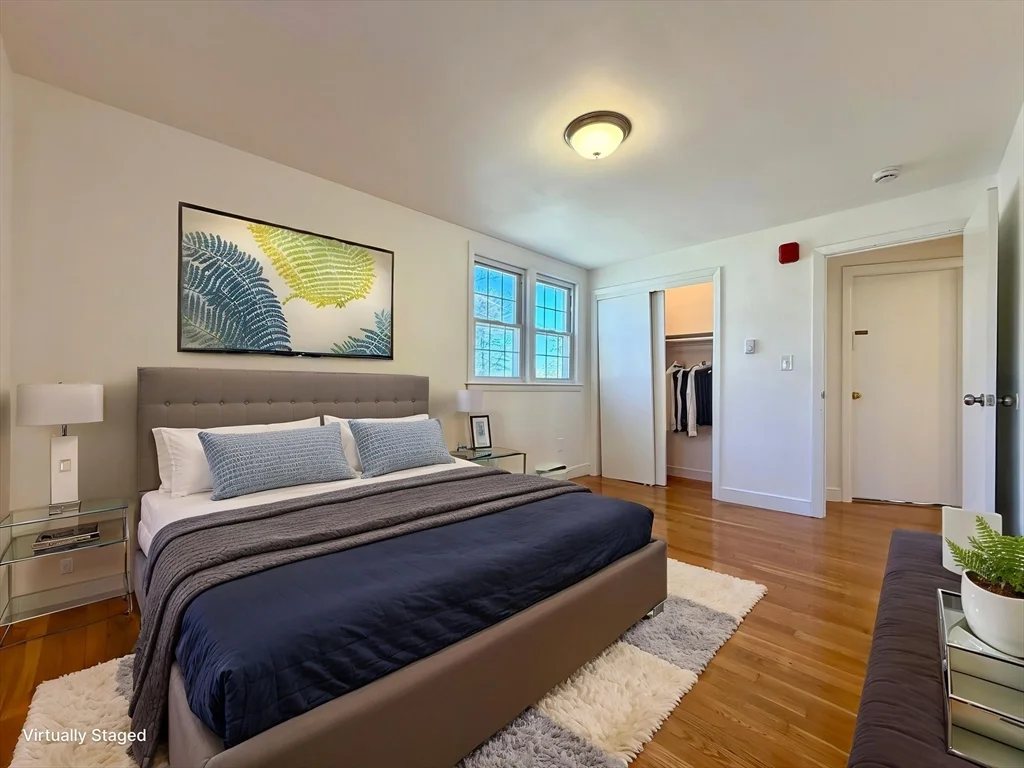 15 Park Ave, Foxboro