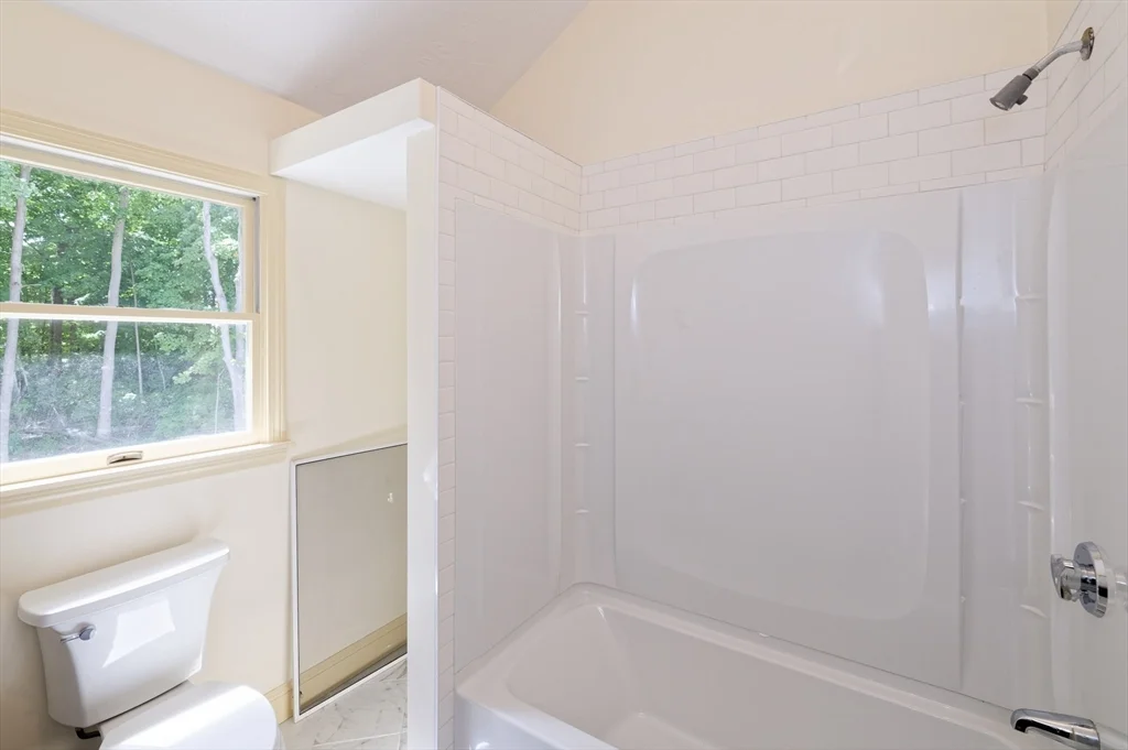 48 Westbrook Rd, Northborough