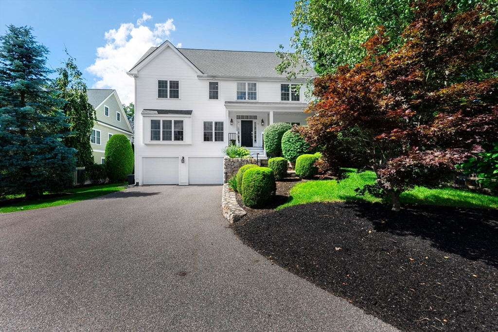 14 Brattle Ln, Arlington