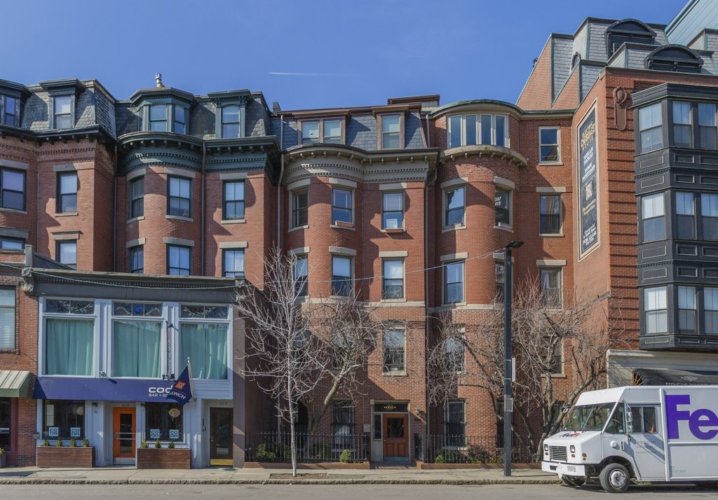 325 Columbus Ave, South End