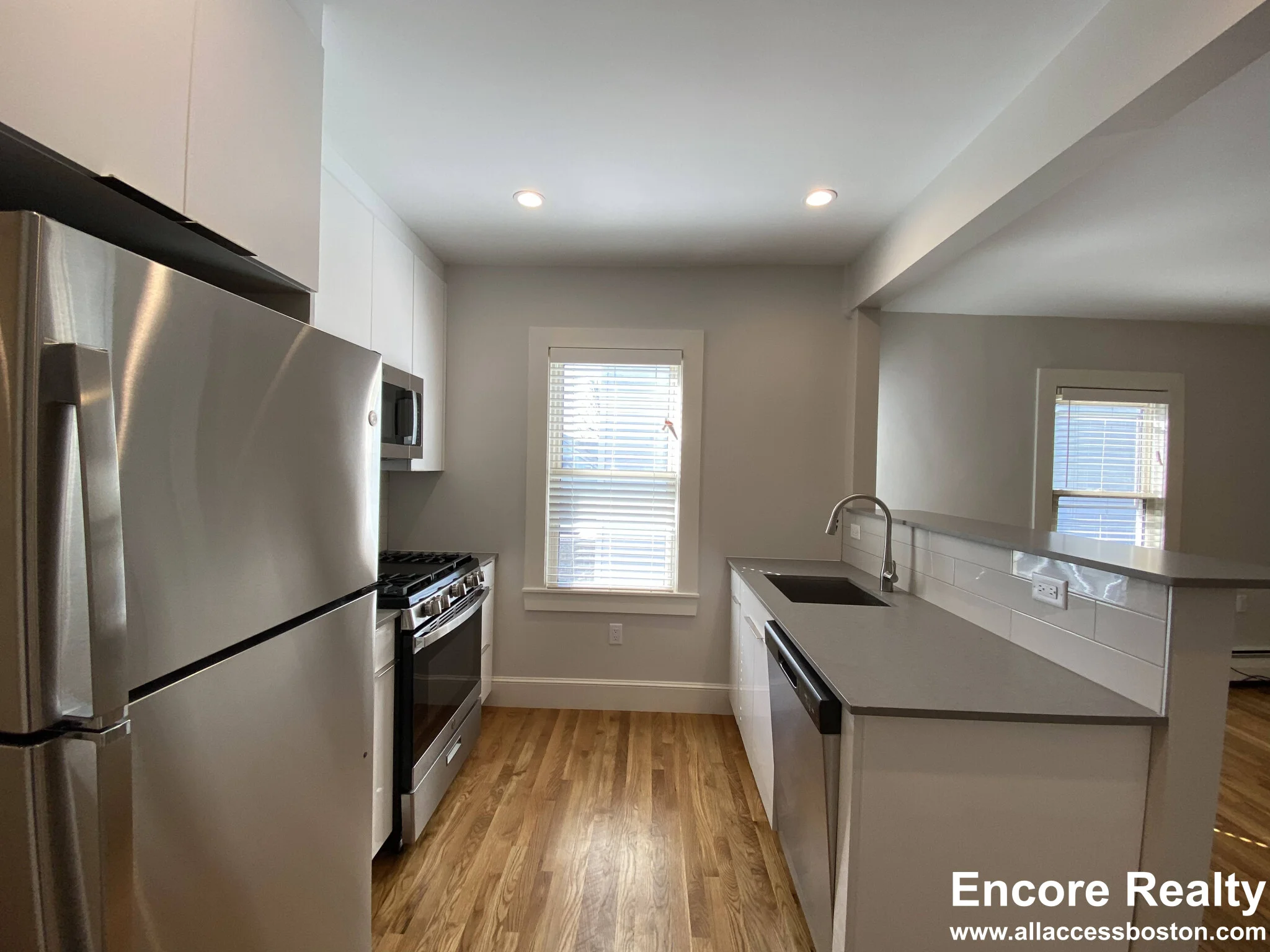 222 Banks St, Riverside