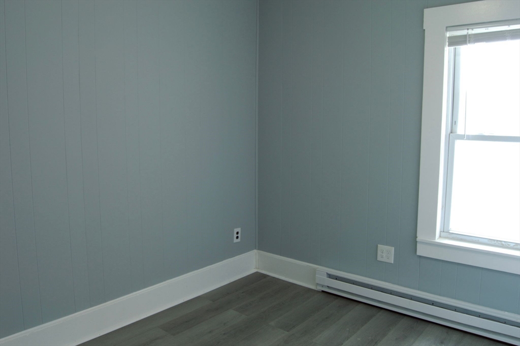 105 Clarendon St, Fitchburg