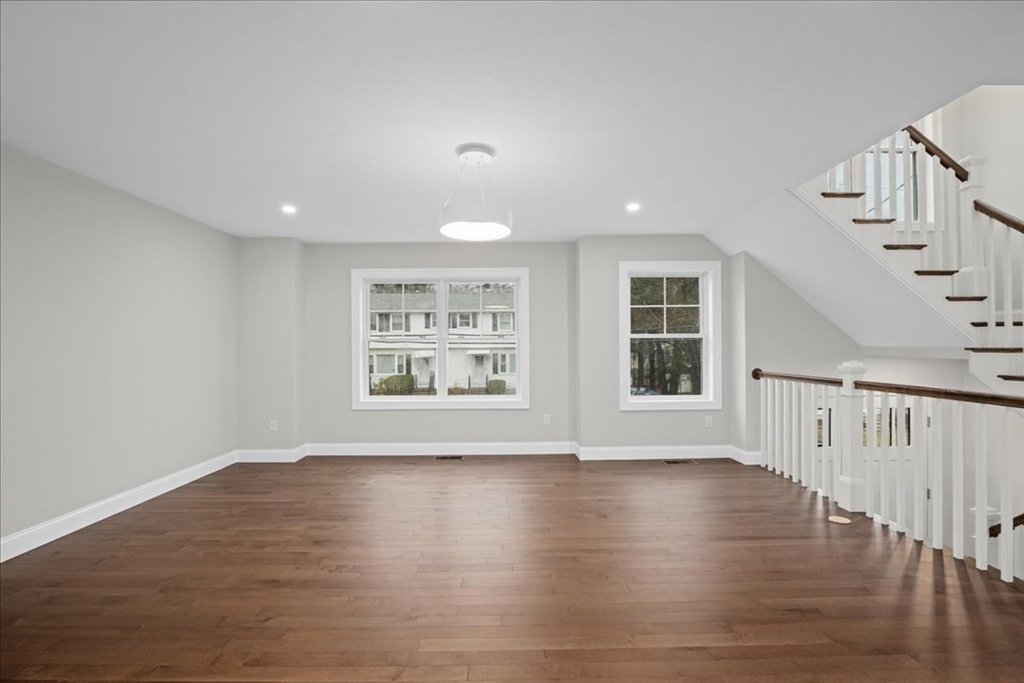 33 Third St, Worcester