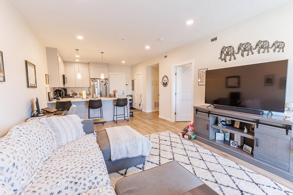 458 Washington St, Brighton