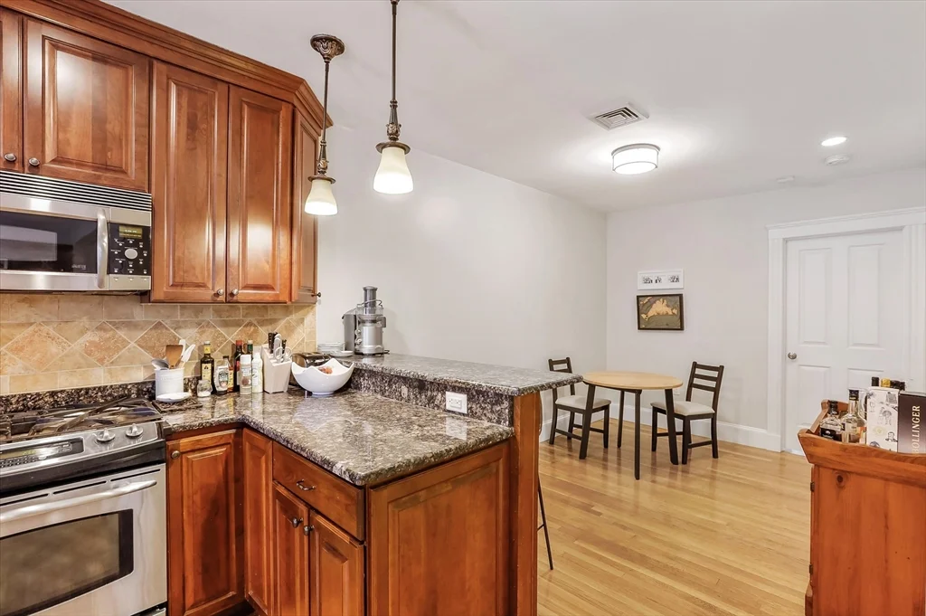 130 Myrtle St, Beacon Hill
