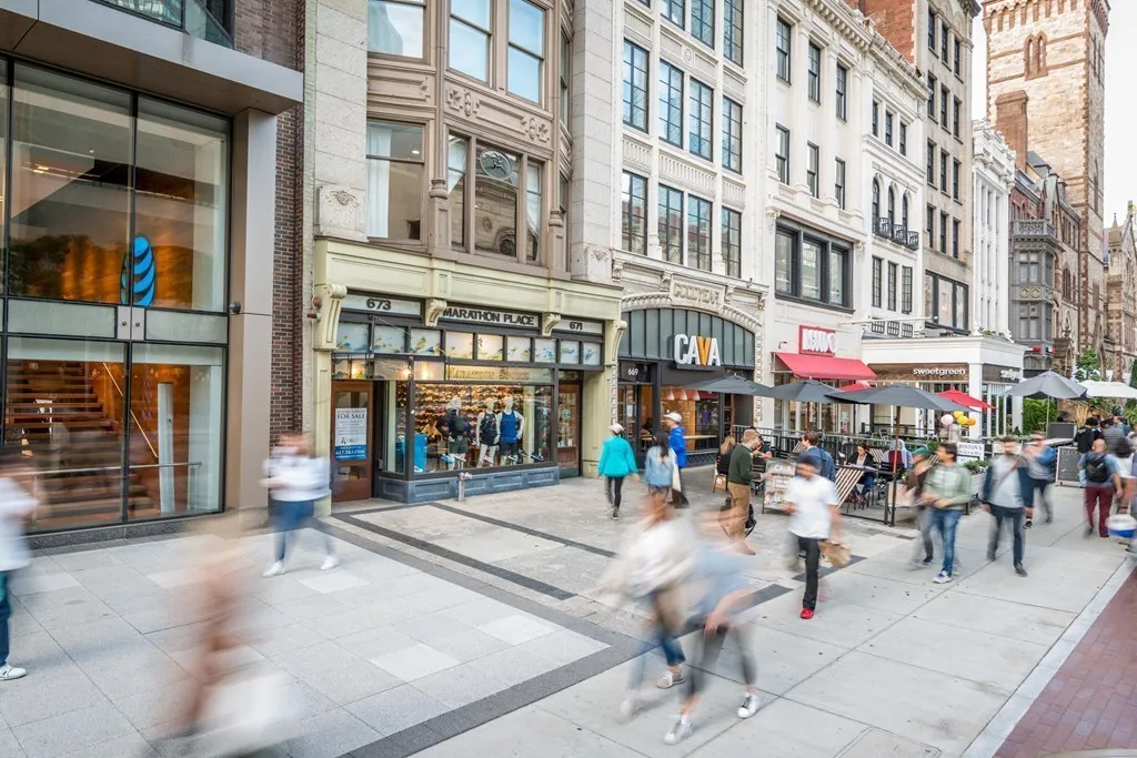 671 Boylston St, Back Bay