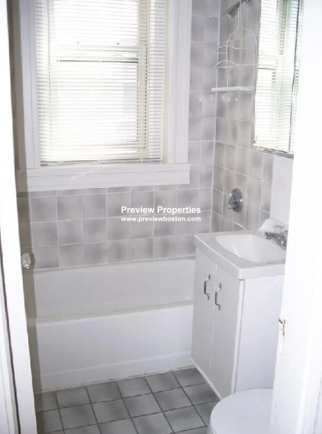 1673 Commonwealth Ave, Brighton