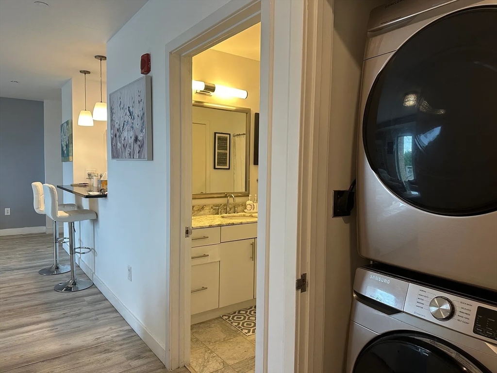 100 Station Landing, Wellington