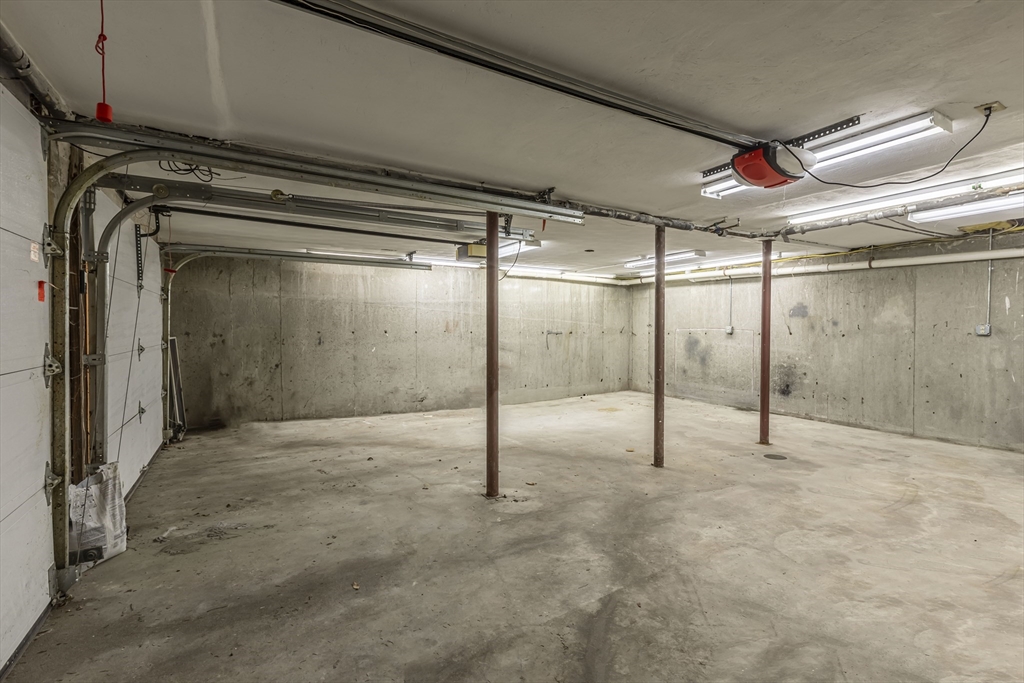 270 Cross St, Winchester