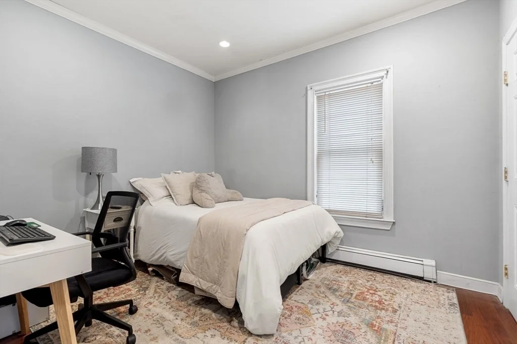 159 M, South Boston