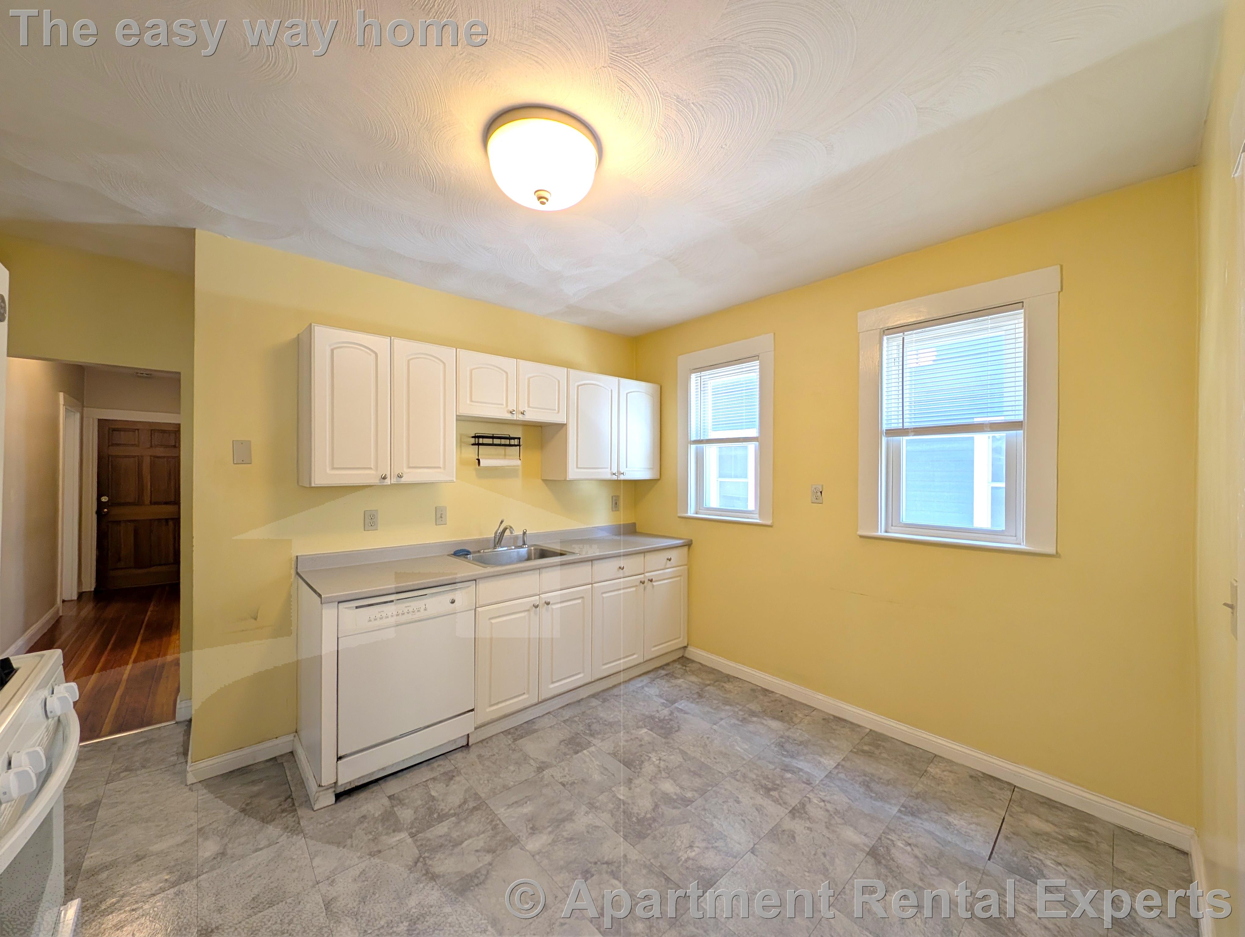 79 Conwell Ave, Tufts