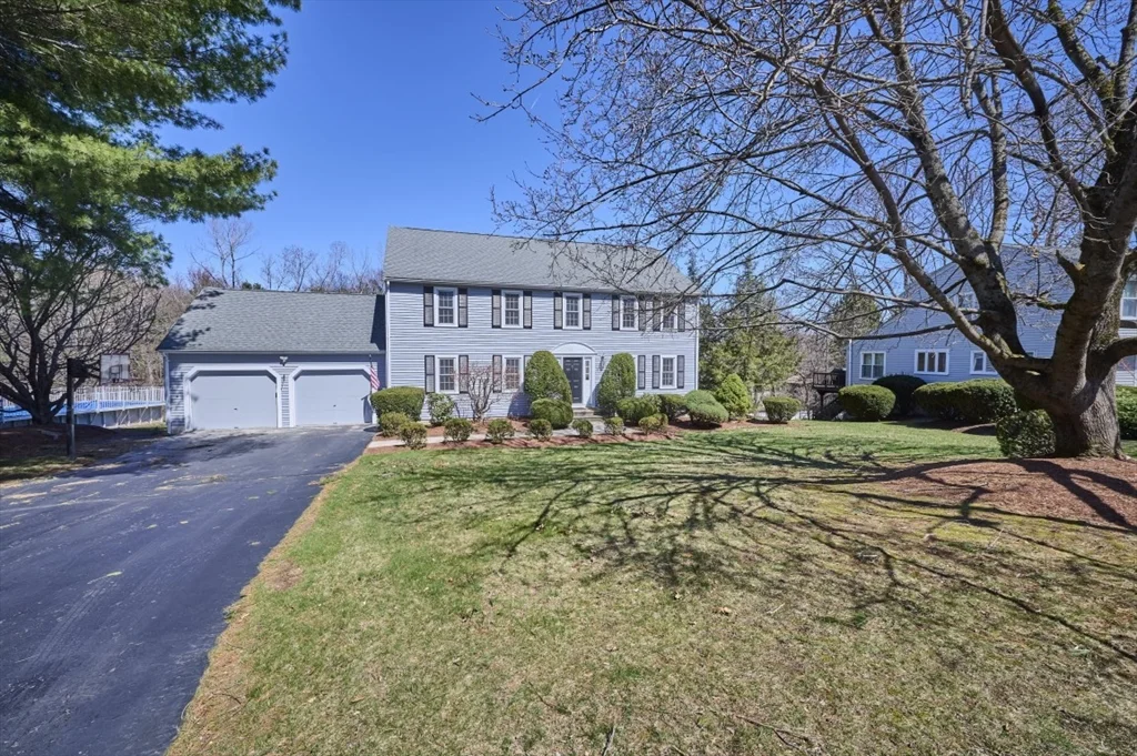 7 Gibbs Valley Path, Framingham