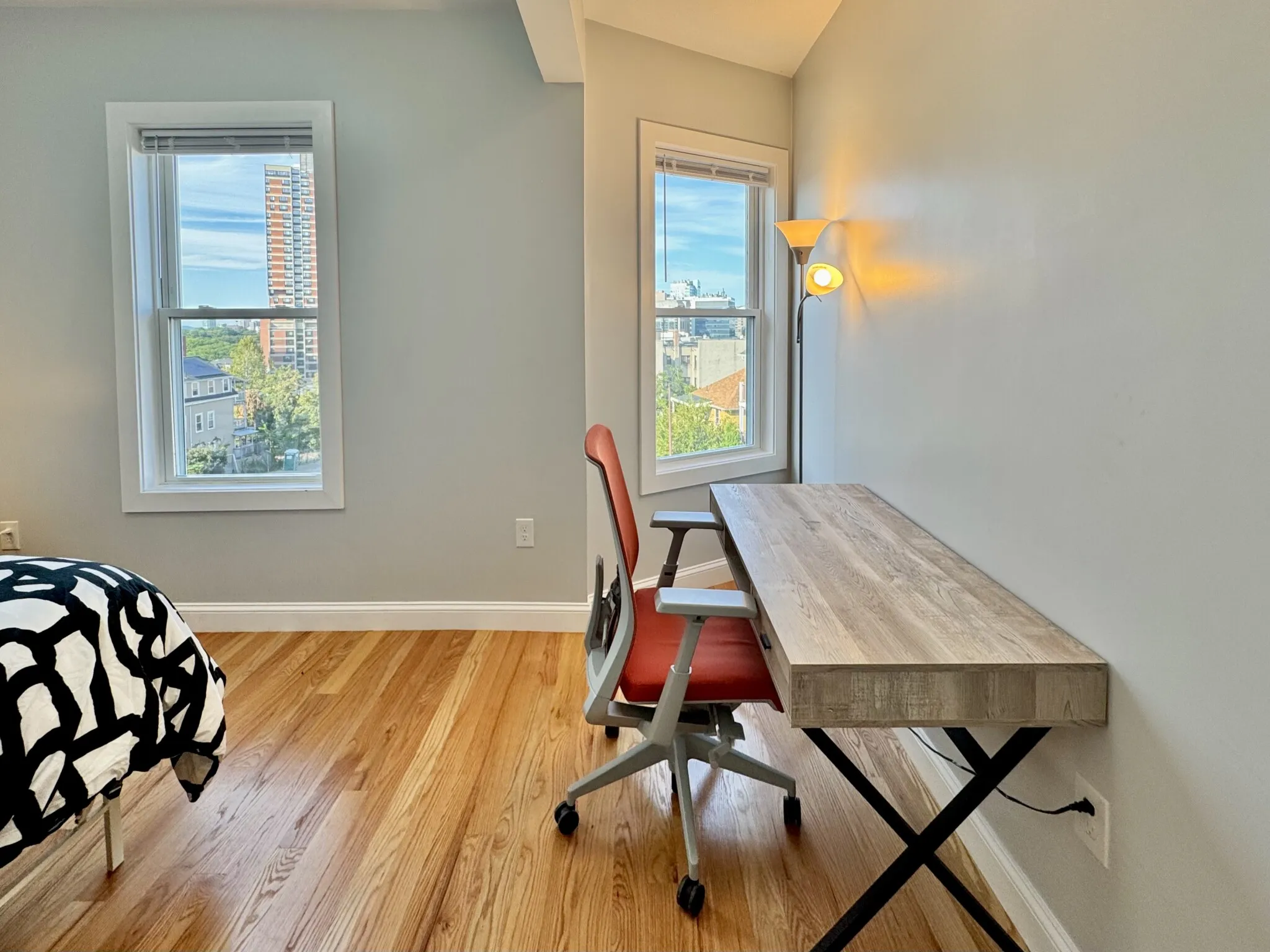 190 Hillside St, Mission Hill